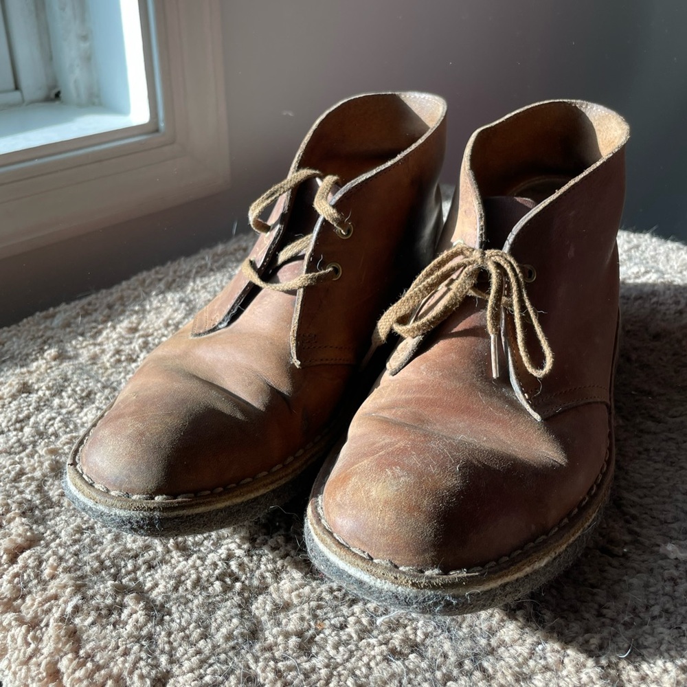 Clark’s Original Desert Boots in Beeswax leather